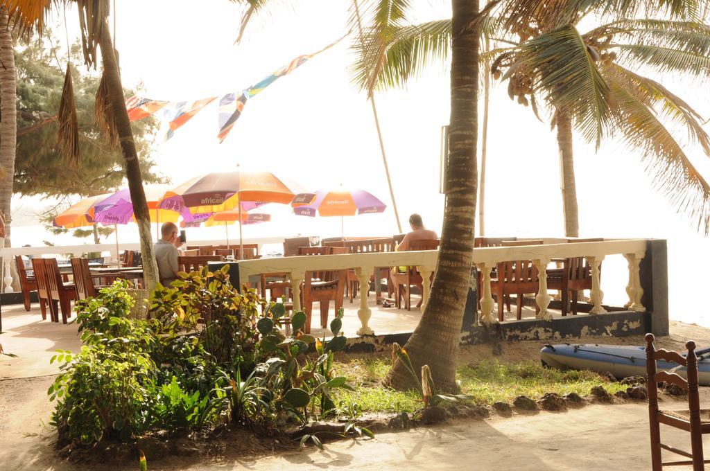 Leybato Beach Hotel Fajara Extérieur photo