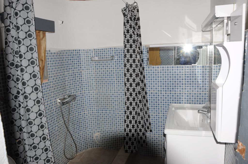 Leybato Beach Hotel Fajara Extérieur photo
